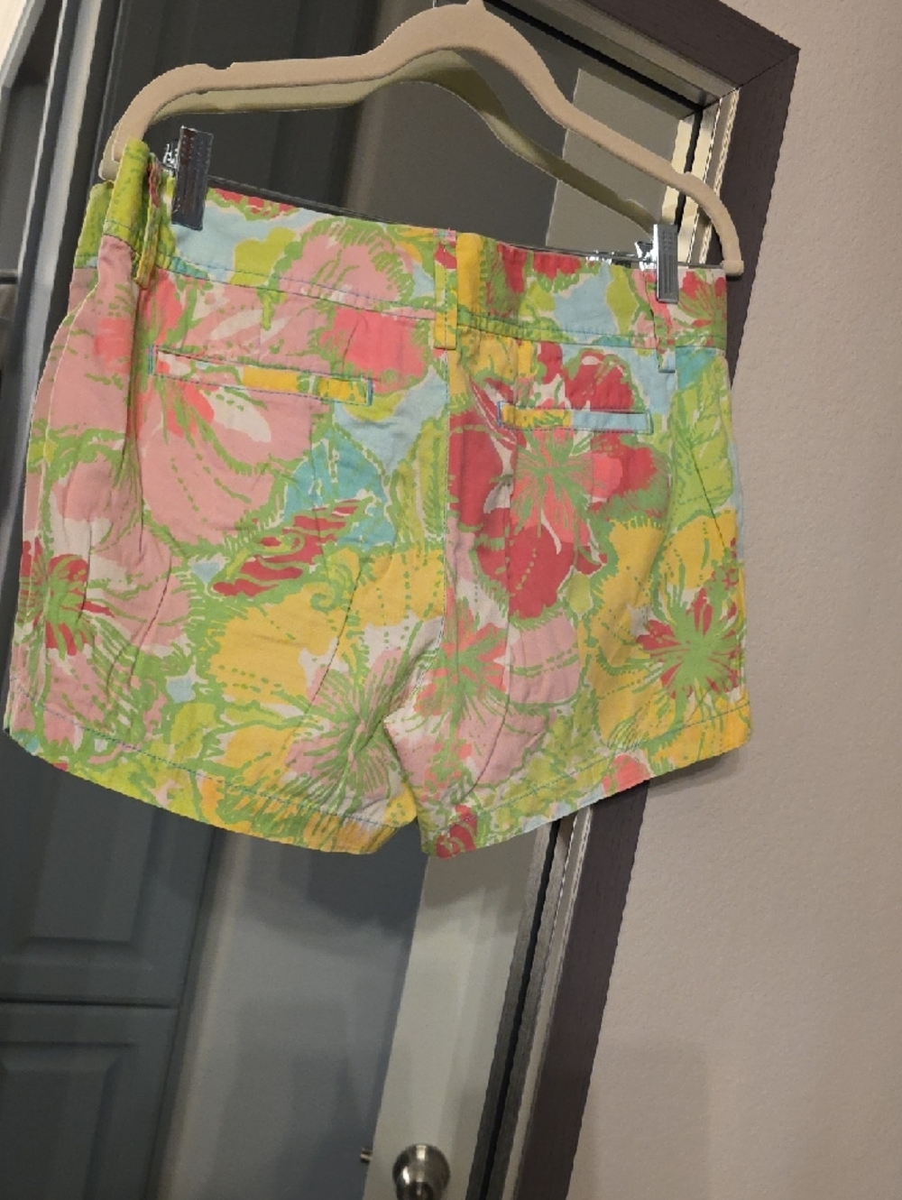 Lilly Pulitzer Tropical Pastel Floral High-Waist Shorts - Picture 11 of 12